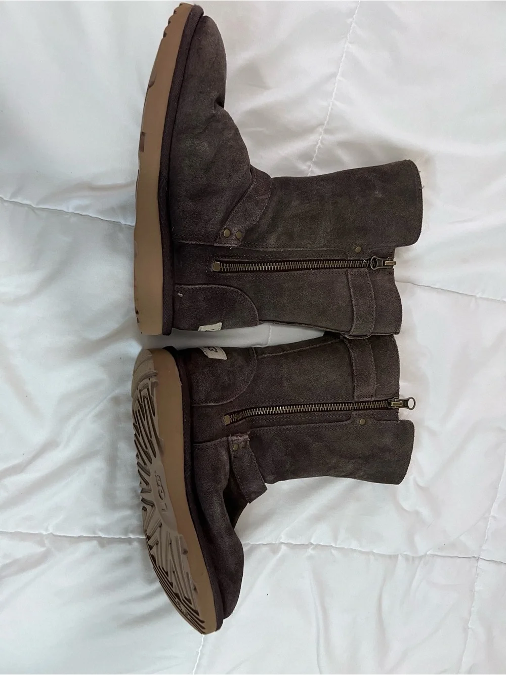 UGG Women’s Dark Brown Suede Shearling Mid Boots with Buckles size 2